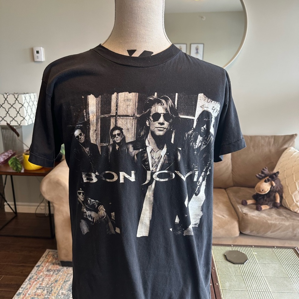 Bon Jovi Black Keep The Faith vintage Graphic T-Shirt